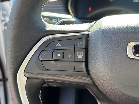 New 2025 Jeep Grand Cherokee L Laredo w/ Luxury Tech Group I image 32