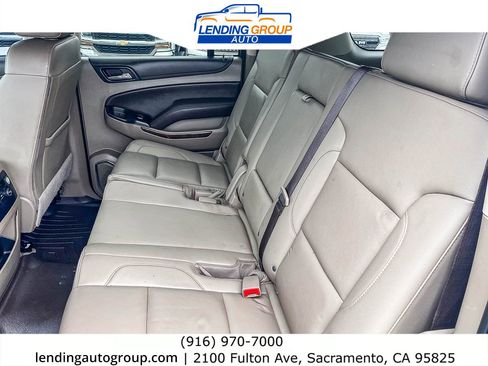 Used 2019 Chevrolet Suburban LT image 17