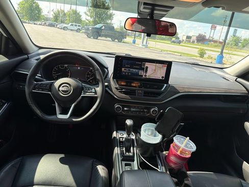 Used 2024 Nissan Altima 2.5 SL AWD/4WD image 5