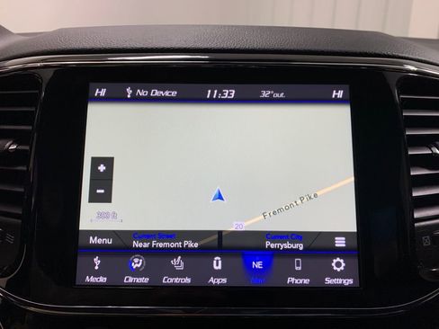 Used 2022 Jeep Grand Cherokee Laredo X image 9