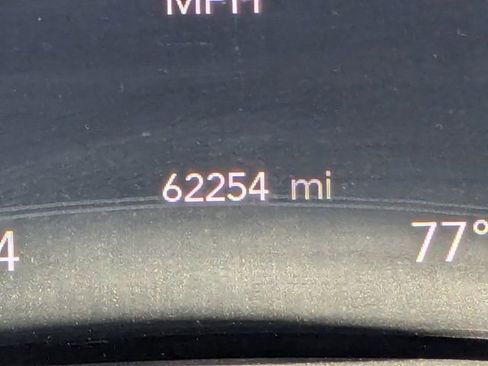 Used 2024 Chrysler Pacifica Touring-L FWD image 28