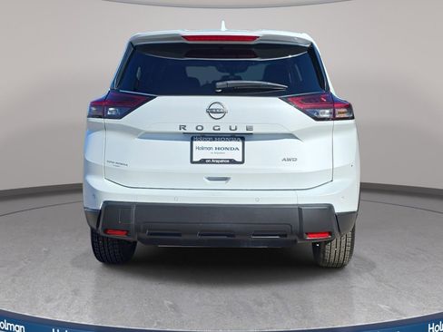 Used 2025 Nissan Rogue SV AWD/4WD image 7