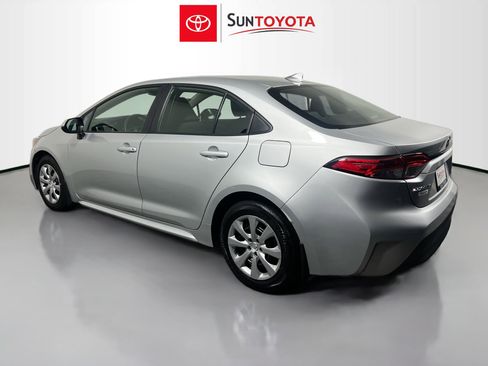 Used 2025 Toyota Corolla LE FWD image 6