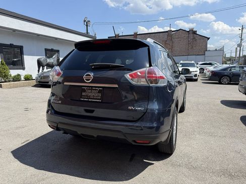 Used 2015 Nissan Rogue SV w/ SV Moonroof Package AWD/4WD image 3