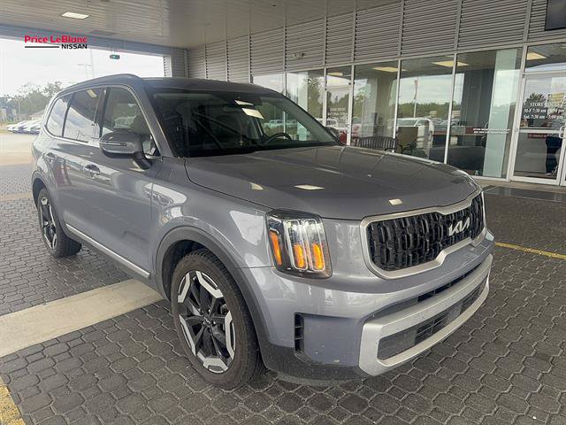Used 2024 Kia Telluride EX FWD image 3