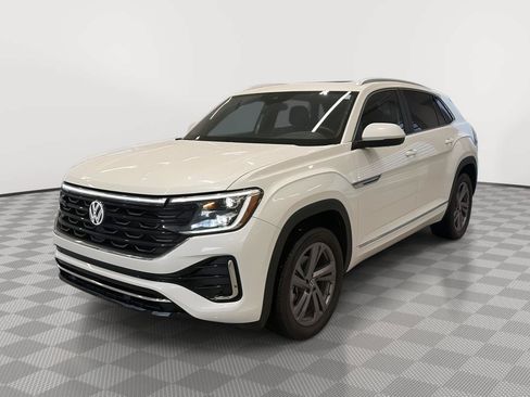 Used 2024 Volkswagen Atlas Cross Sport SEL R-Line AWD/4WD image 4