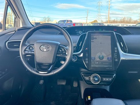 Used 2021 Toyota Prius Prime XLE image 21