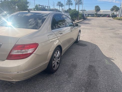 Used 2010 Mercedes-Benz C 300 Sedan image 13