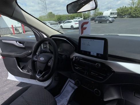 Used 2020 Ford Escape SE image 22