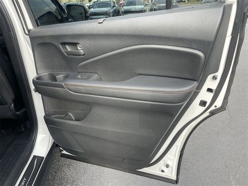 Used 2025 Honda Passport TrailSport image 24