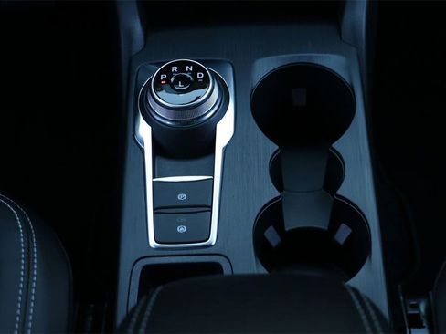 New 2025 Ford Escape SE image 27