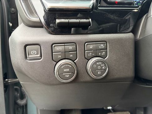 Used 2026 Chevrolet Silverado 1500 High Country w/ Technology Package image 19