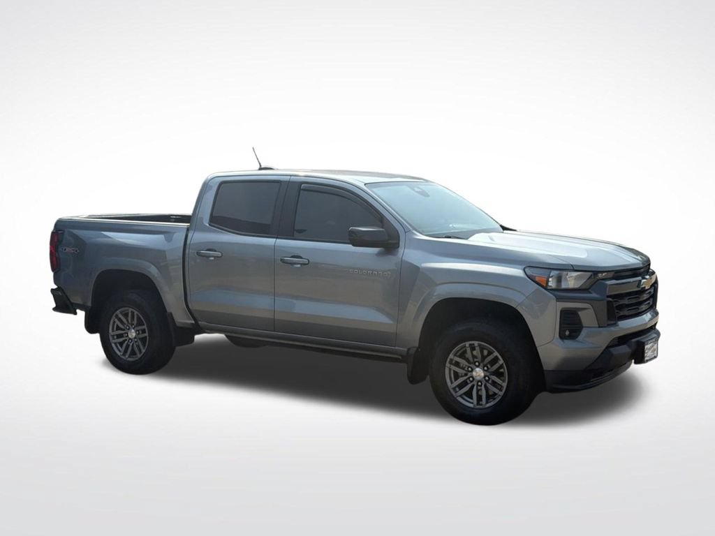 Used 2023 Chevrolet Colorado LT w/ LT Convenience Package II AWD/4WD image 39
