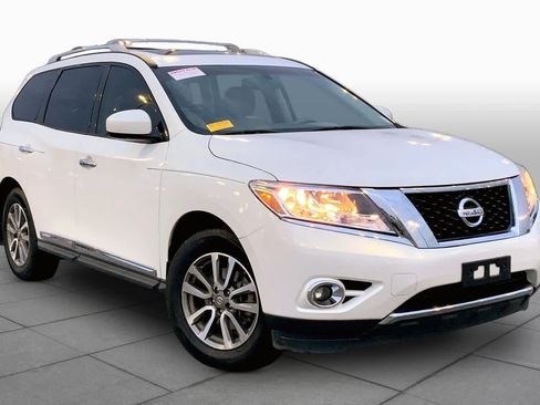 Used 2014 Nissan Pathfinder SL w/ SL Premium Package FWD image 3