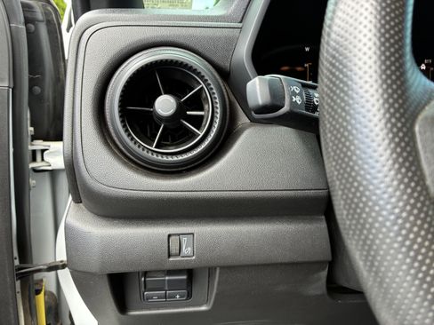 Used 2023 Chevrolet Colorado Trail Boss w/ Technology Package AWD/4WD image 25