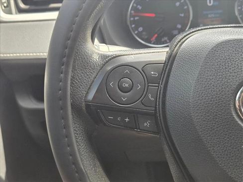 Used 2021 Toyota RAV4 XLE FWD image 12