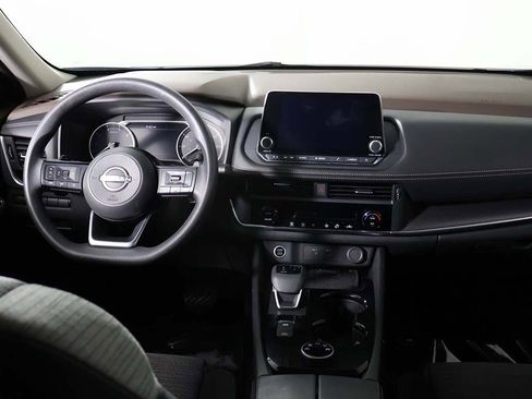 Used 2023 Nissan Rogue SV image 28