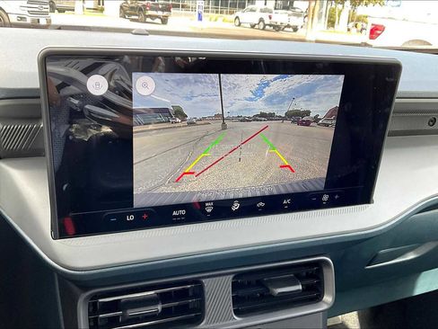 New 2025 Ford Maverick XL image 17