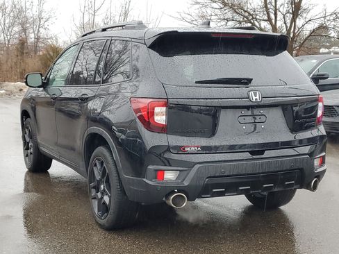 Certified 2025 Honda Passport Black Edition image 2