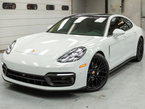 Used 2023 Porsche Panamera image 12