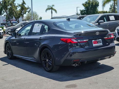 Used 2025 Toyota Camry SE FWD image 6