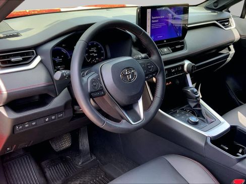 Used 2024 Toyota RAV4 XSE w/ Weather Package AWD/4WD image 18