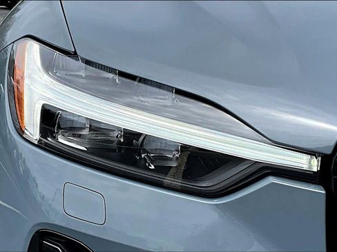 Used 2024 Volvo XC60 B5 Plus w/ Climate Package image 27