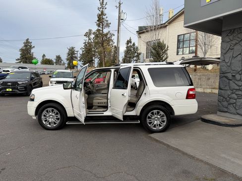Used 2013 Ford Expedition Limited image 8