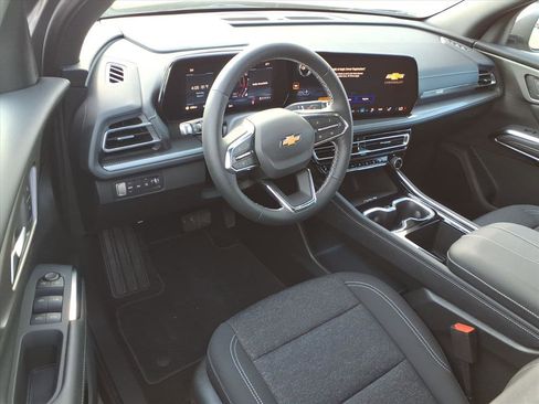 New 2026 Chevrolet Traverse LT w/ Sun and Wheel Package image 13