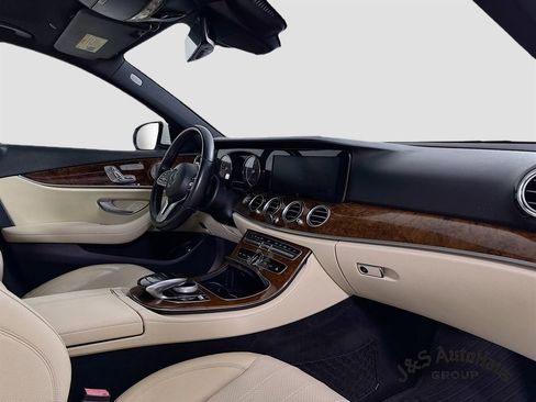 Used 2019 Mercedes-Benz E 300 E 300 image 36