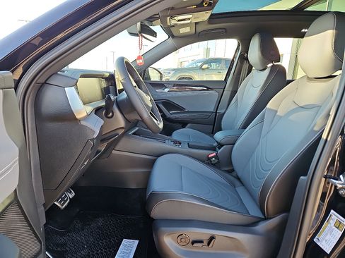 New 2026 Volkswagen Tiguan SE R-Line image 11