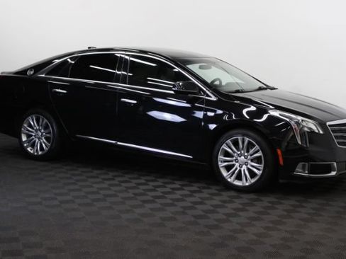 Used 2018 Cadillac XTS Luxury FWD image 3
