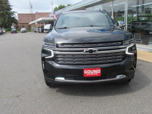 Used 2022 Chevrolet Tahoe Premier RWD image 3