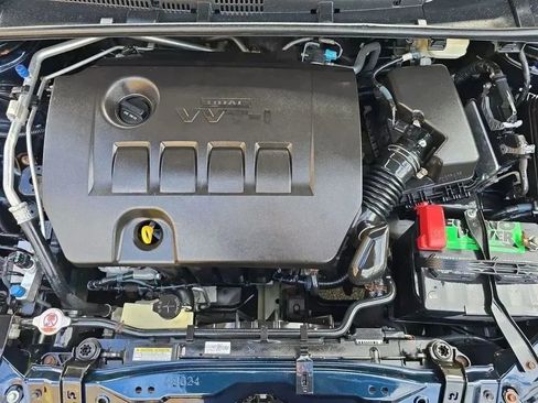 Used 2017 Toyota Corolla LE image 14