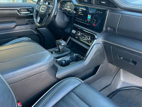 Used 2023 GMC Sierra 1500 AT4X image 18