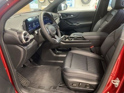 New 2026 Chevrolet Equinox LT w/ Convenience Package II AWD/4WD image 24
