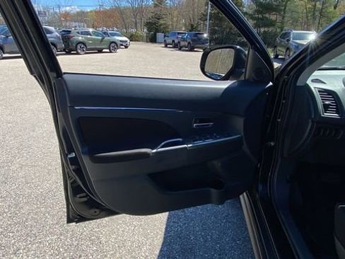 Used 2019 Mitsubishi Outlander Sport ES AWD/4WD image 15