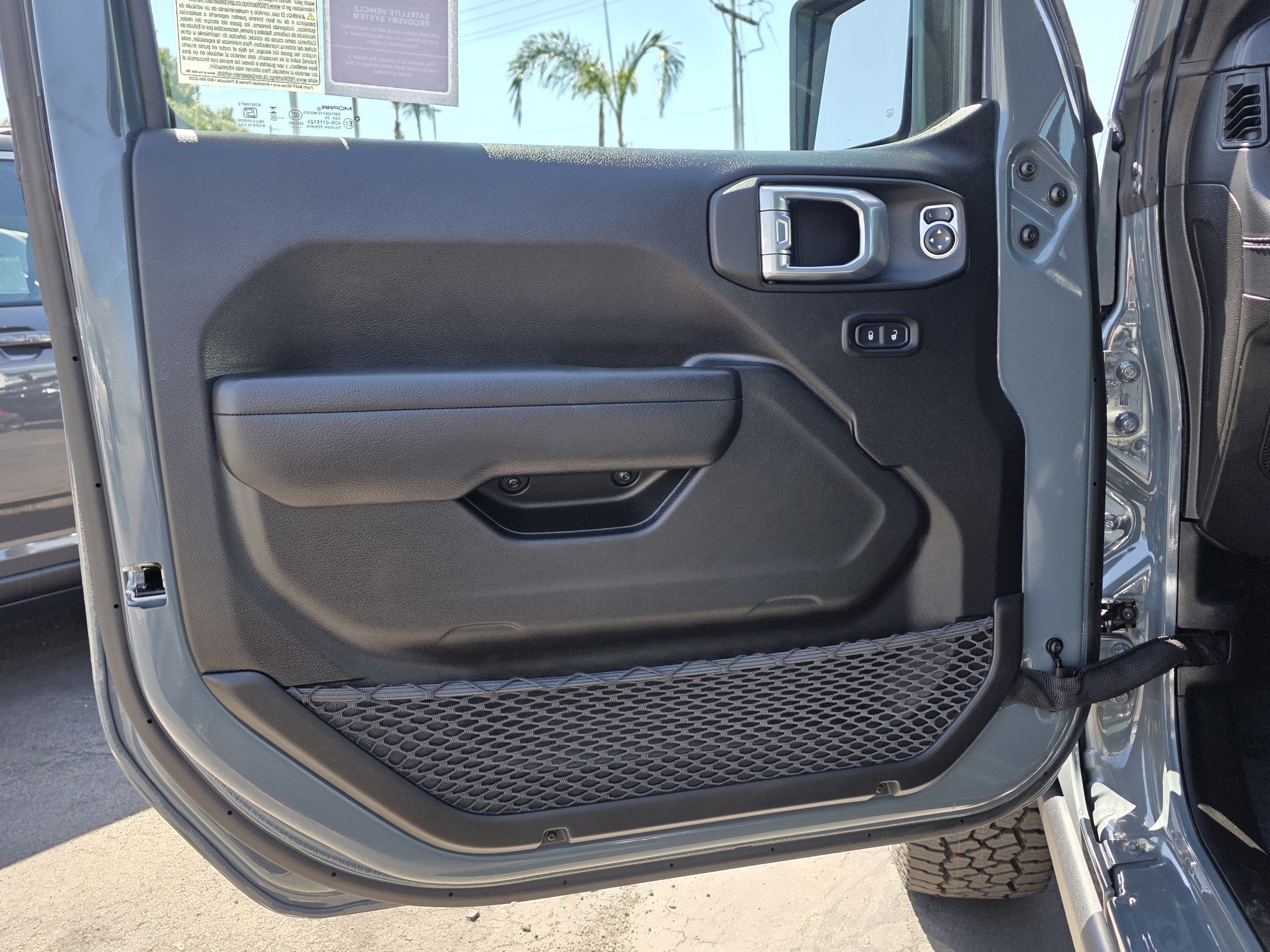 New 2026 Jeep Gladiator Rubicon w/ Steel Power Dome Hood Package AWD/4WD image 11
