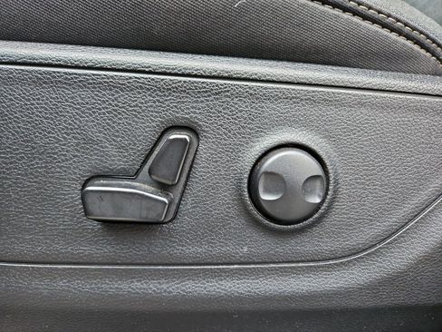 Used 2025 RAM 1500 Big Horn image 20