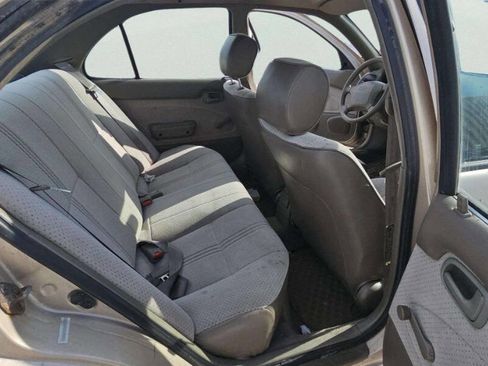 Used 1996 Geo Prizm LSi image 9