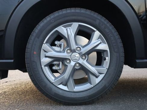 New 2026 Honda HR-V LX image 8