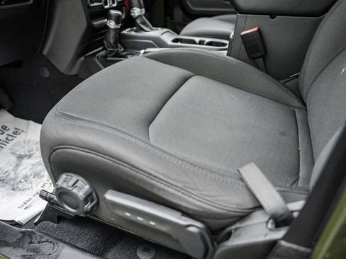 Used 2022 Jeep Wrangler Unlimited Sport image 41