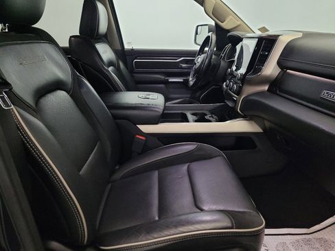 Used 2019 RAM 1500 Laramie AWD/4WD image 21