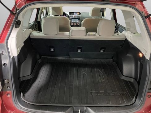 Used 2018 Subaru Forester 2.5i Premium AWD/4WD image 10