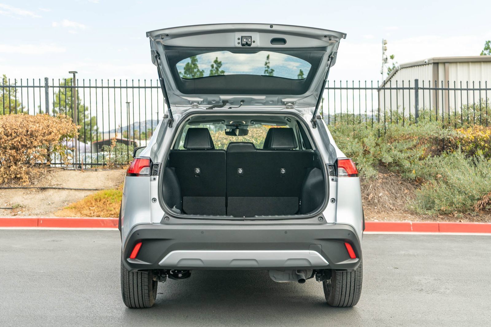 Certified 2025 Toyota Corolla Cross XLE FWD image 22
