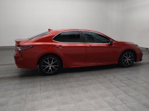 Used 2023 Toyota Camry SE image 10