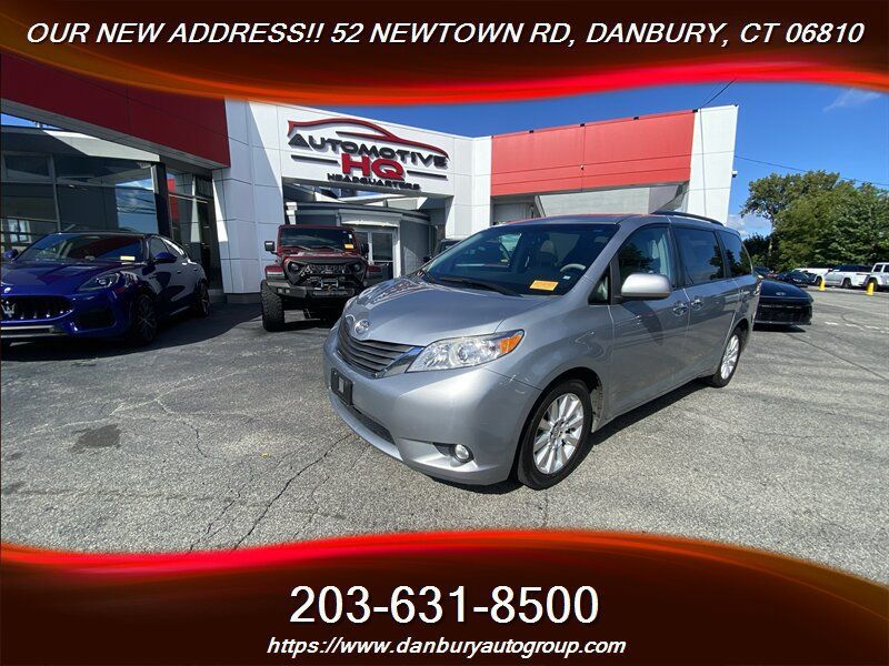 Used 2014 Toyota Sienna XLE w/ Entertainment Package AWD/4WD image 1