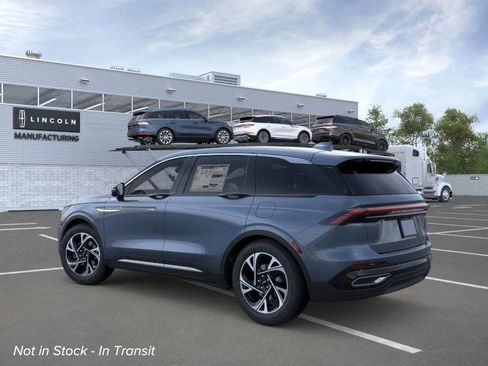 New 2026 Lincoln Nautilus Premier image 4