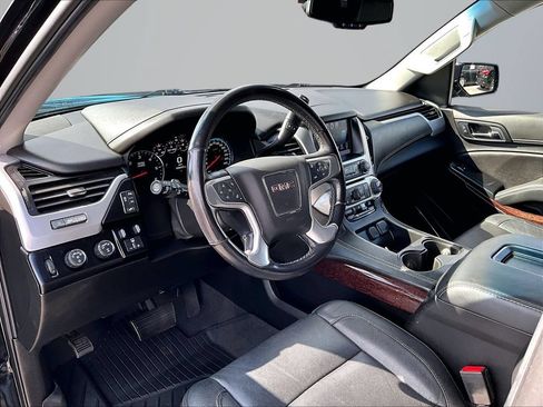 Used 2020 GMC Yukon SLT w/ Graphite Performance Edition AWD/4WD image 15