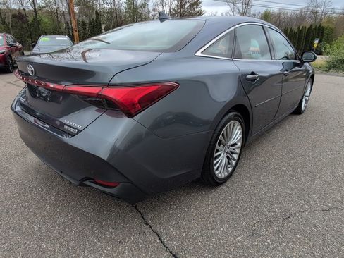 Used 2019 Toyota Avalon Limited w/ Advanced Safety Package FWD image 7